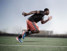 库里连续十二场比赛得分超过出色防守，独行侠不断突破！引发球迷热议