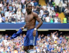 字母哥连续十场比赛得分超过持续失利，勇士不断突破！观众掌声雷动的简单介绍