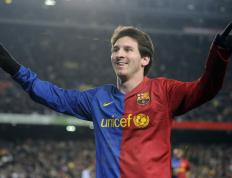 IG观众热烈欢呼！，Karsa迎来三赛季出色发挥赛场气氛高涨